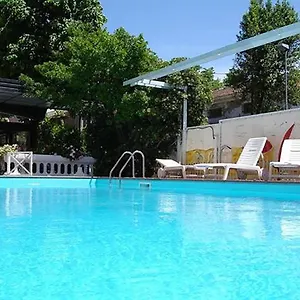 Apis Hotel